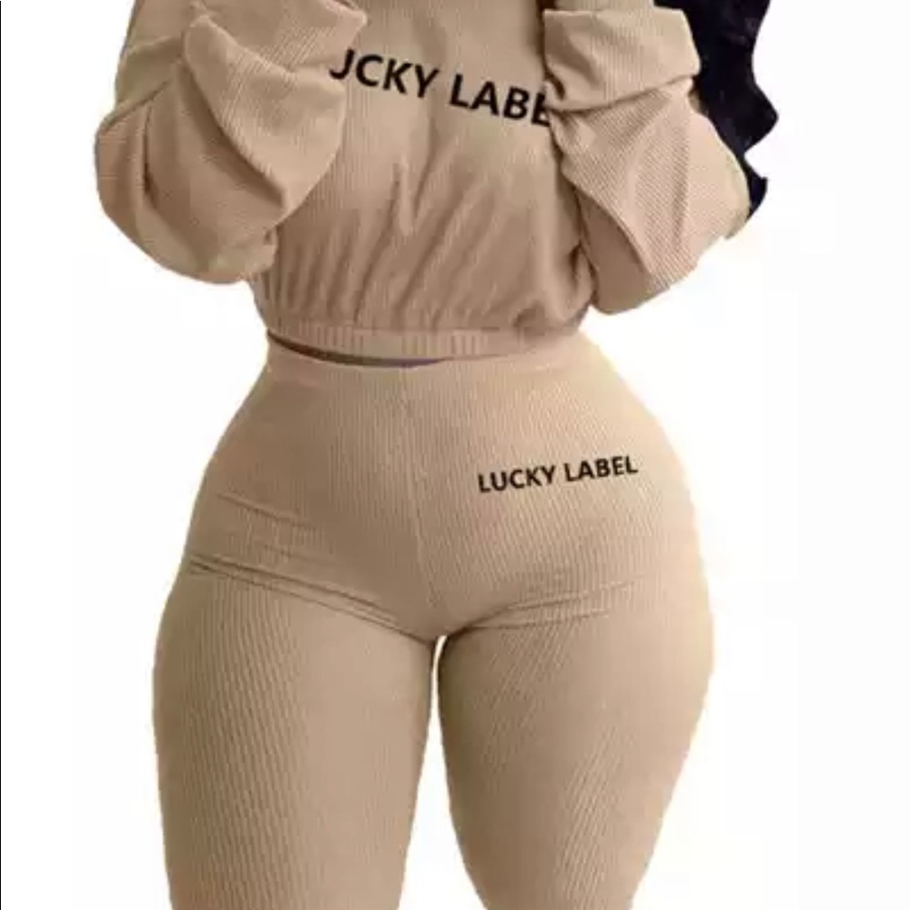 New Two-piece legging pants set.